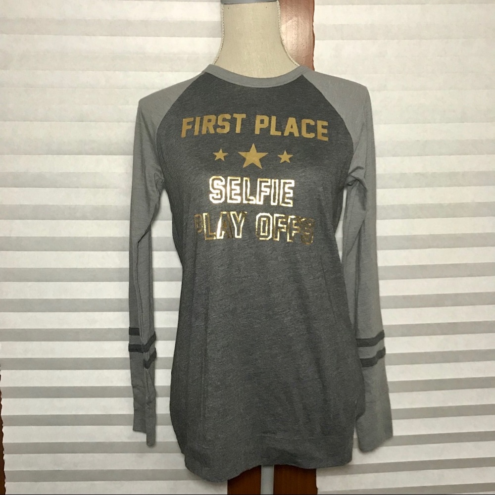 NWOT Hollister Selfie Baseball Tee